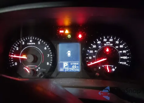 2015 Toyota Sienna Le 7 Passenger z USA, uszkodzony, nr VIN 5TDJK3DC2FS099379